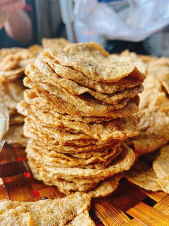 Chả cá mỏng cuốn rau răm tương ớt xào Bình Định 500g