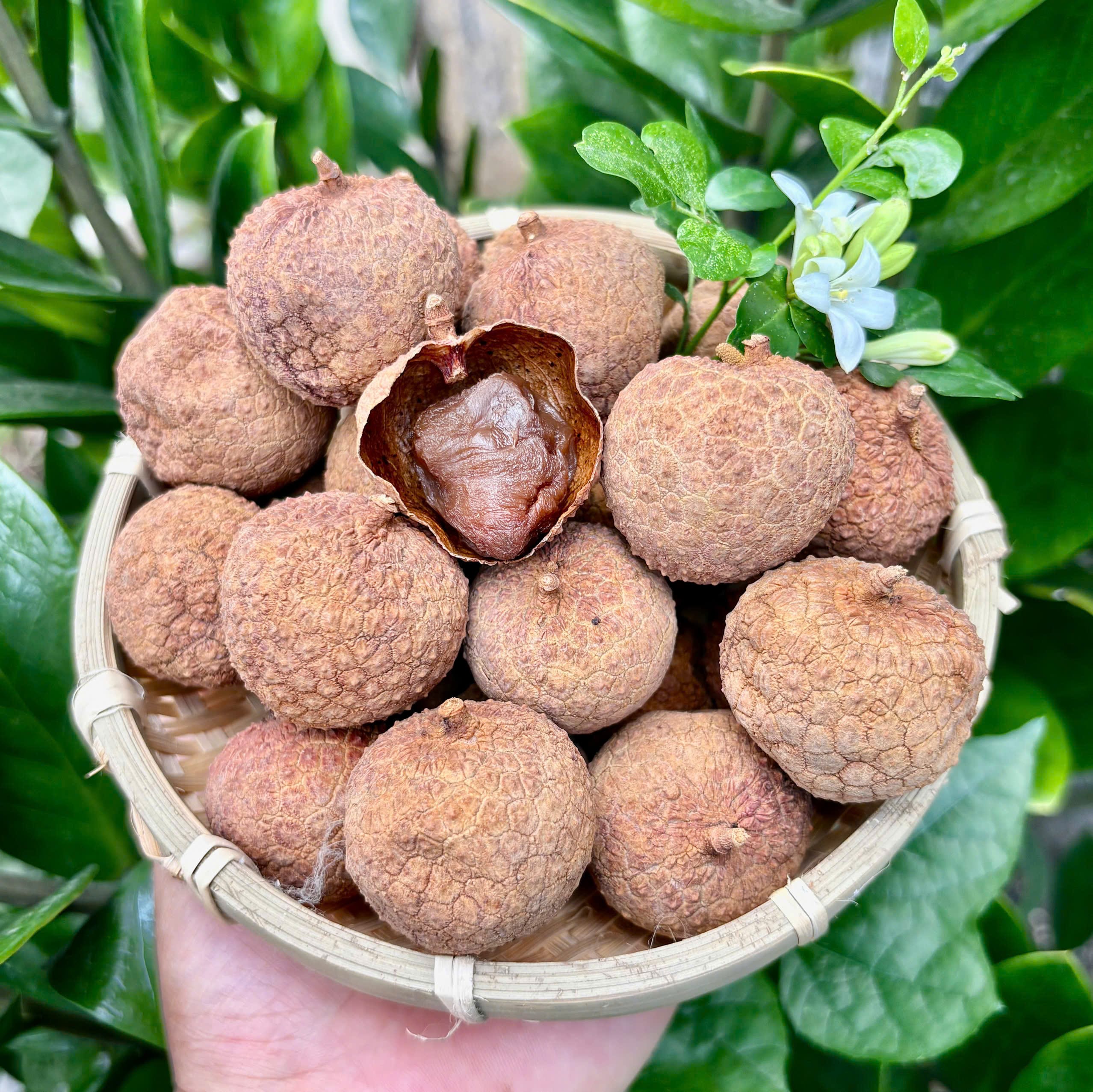 Ăn vặt