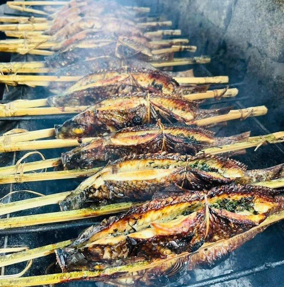 Cá Suối Nướng Tây Bắc